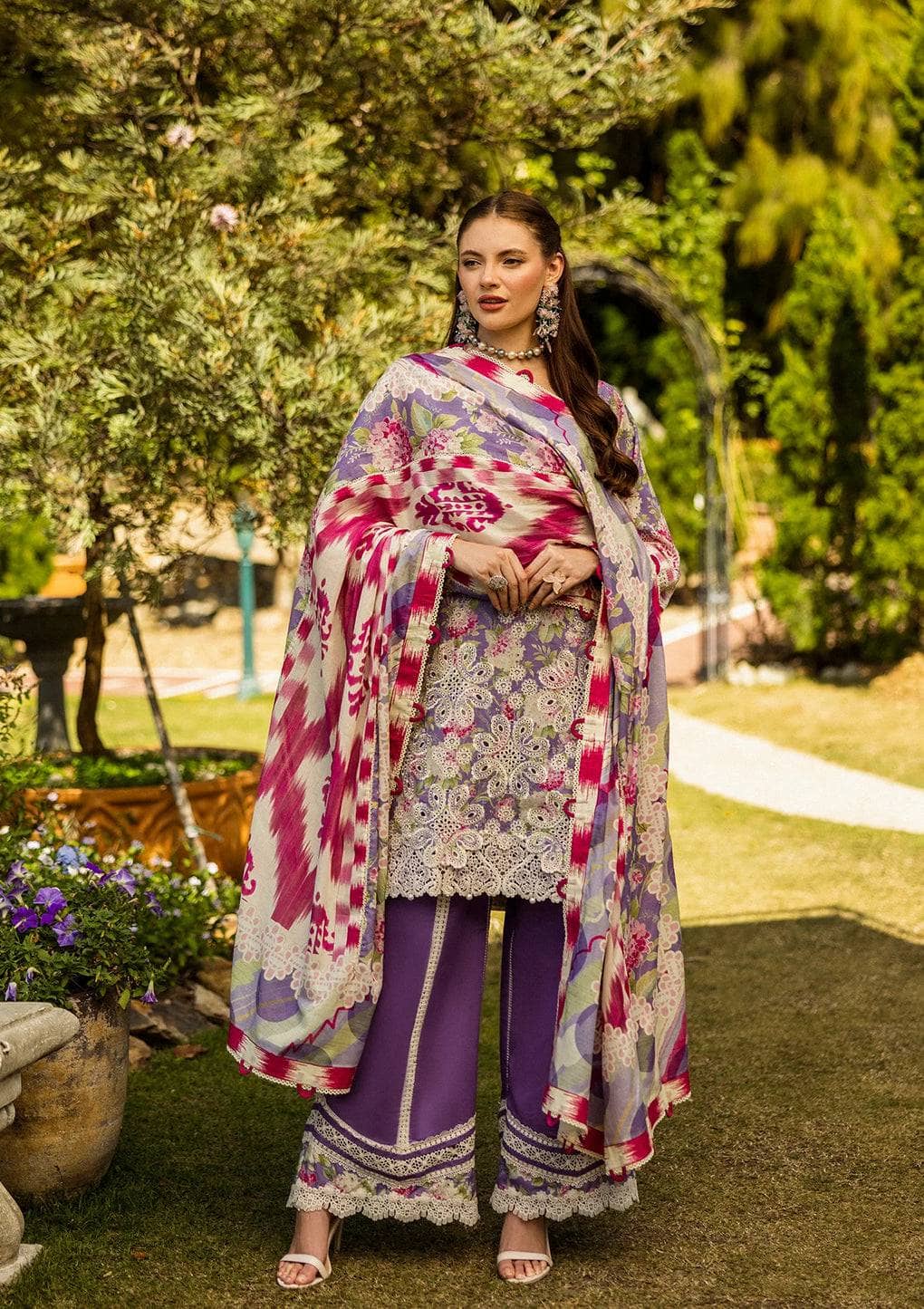 img_elaf_chikankari_awwal_boutique