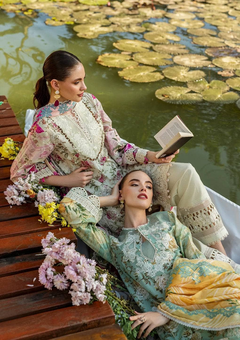 Elaf Chikankari/ELK-06B ROSES & WHITES/Cream