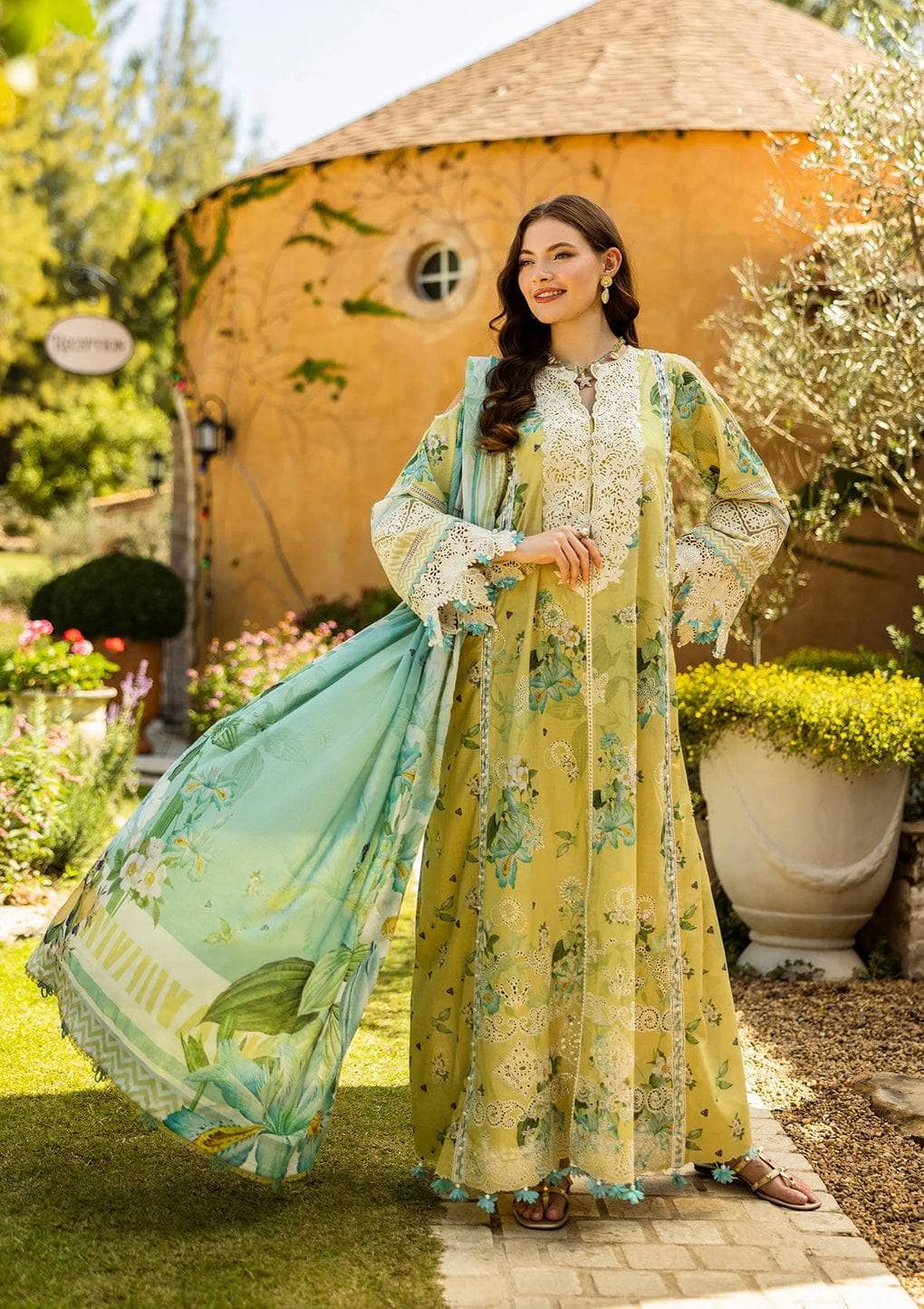 img_elaf_chikankari_awwal_boutique