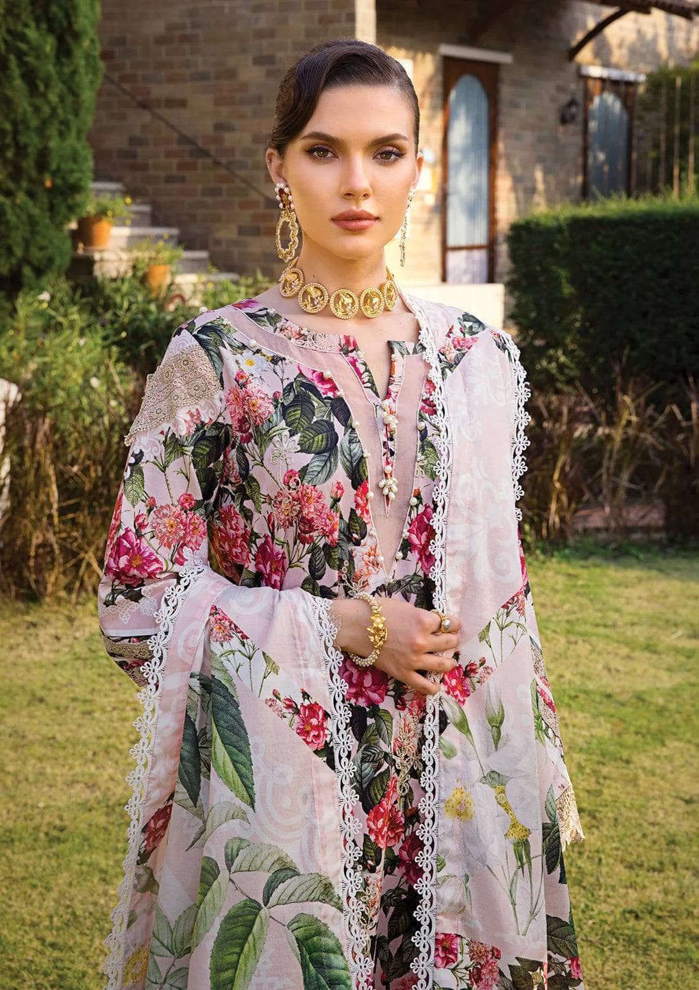 img_elaf_prints_chikankari_lawn_24_awwal_boutique