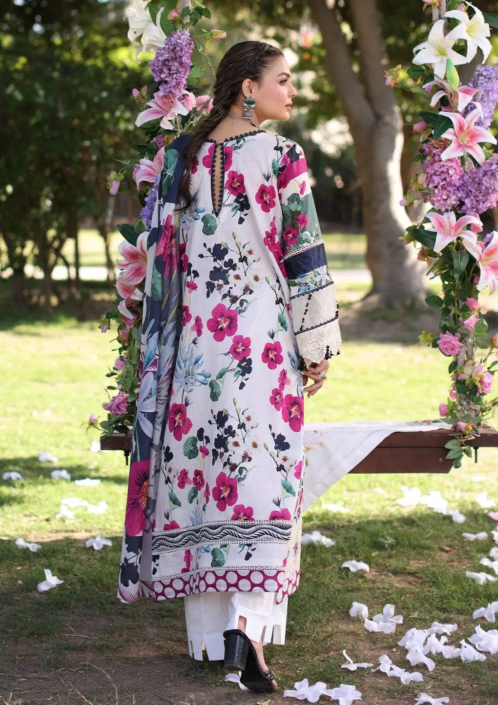 img_elaf_chikankari_awwal_boutique