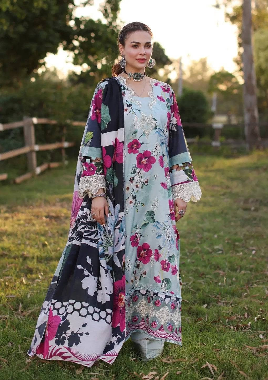 img_elaf_chikankari_awwal_boutique
