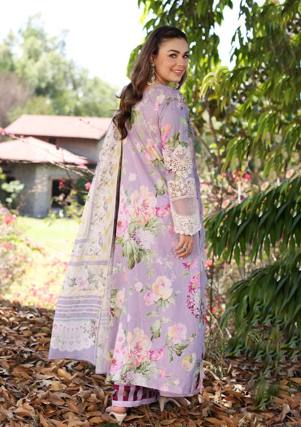 img_elaf_chikankari_awwal_boutique