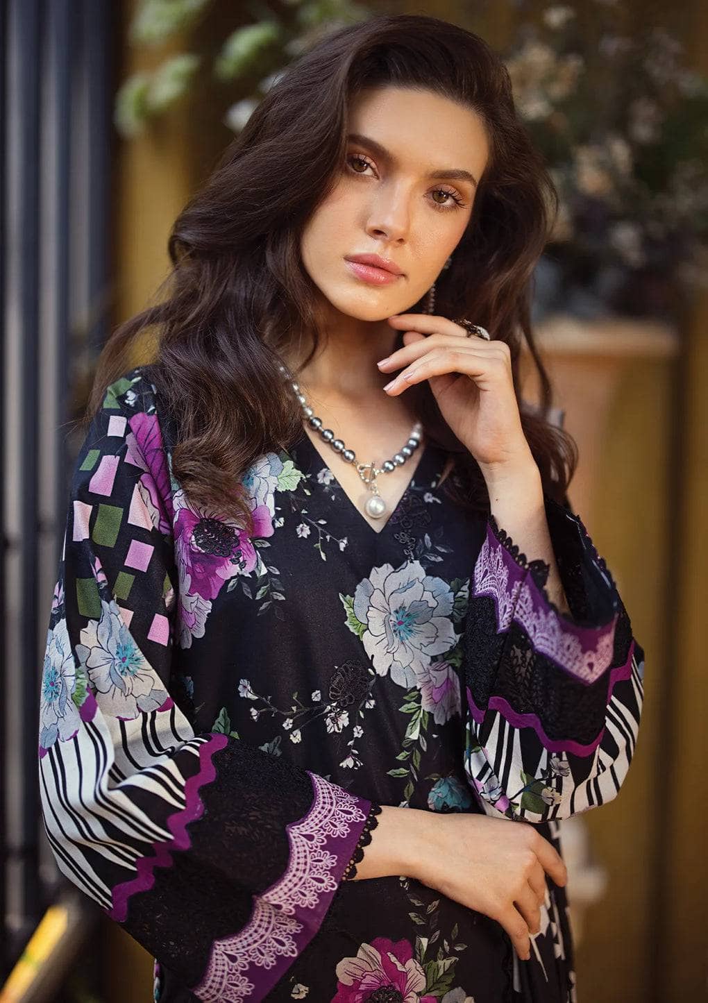 img_elaf_prints_chikankari_lawn_24_awwal_boutique