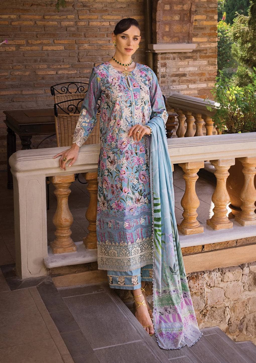 img_elaf_prints_chikankari_lawn_24_awwal_boutique