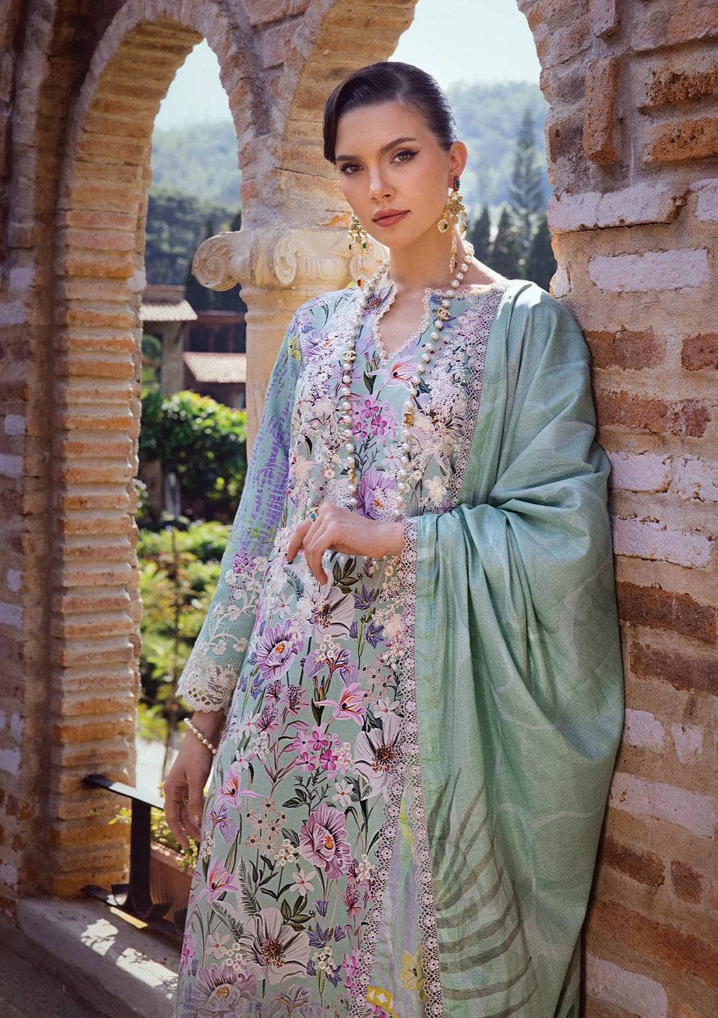 img_elaf_prints_chikankari_lawn_24_awwal_boutique