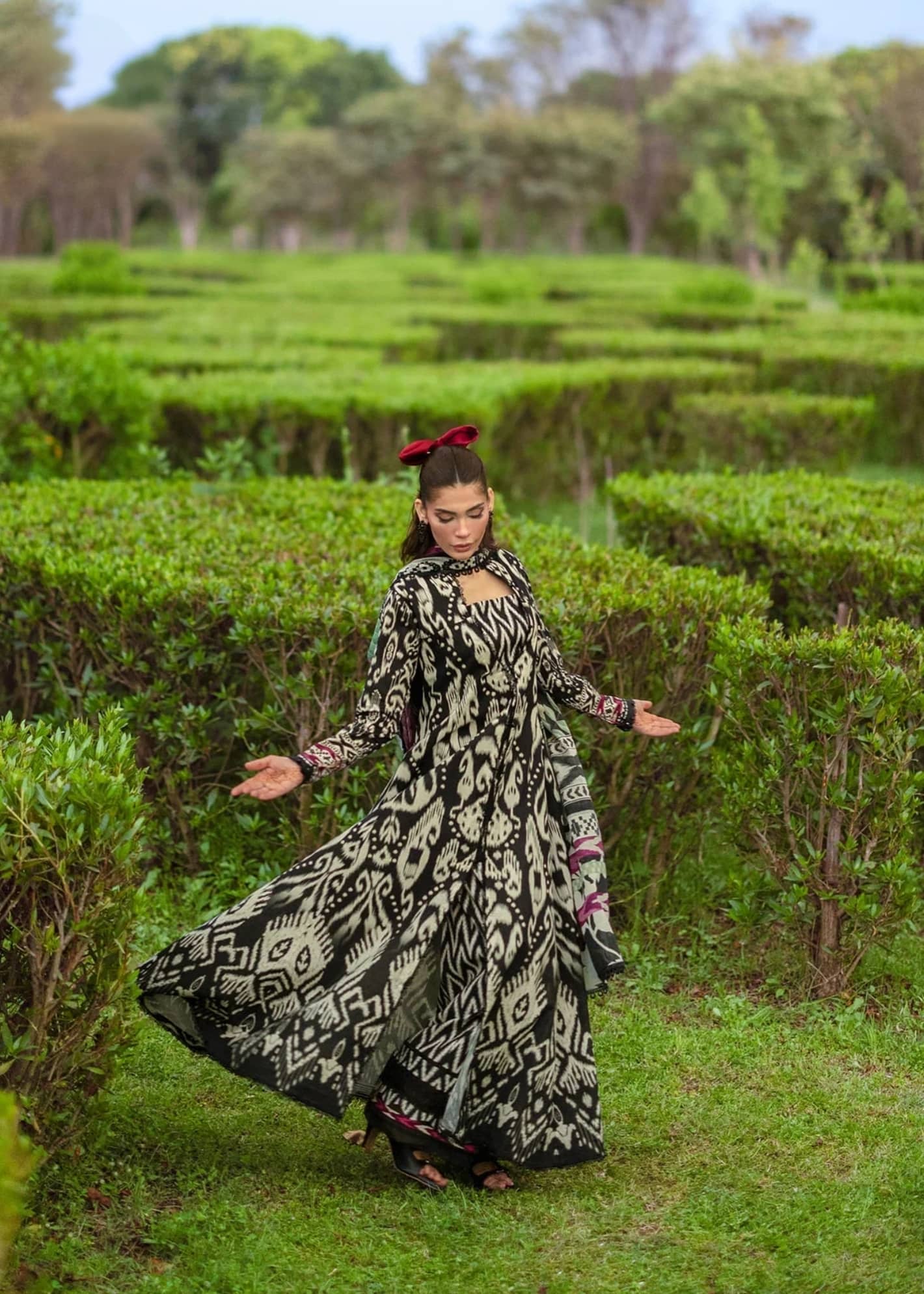 Elaf Bridgerton Prints -1B REGINA