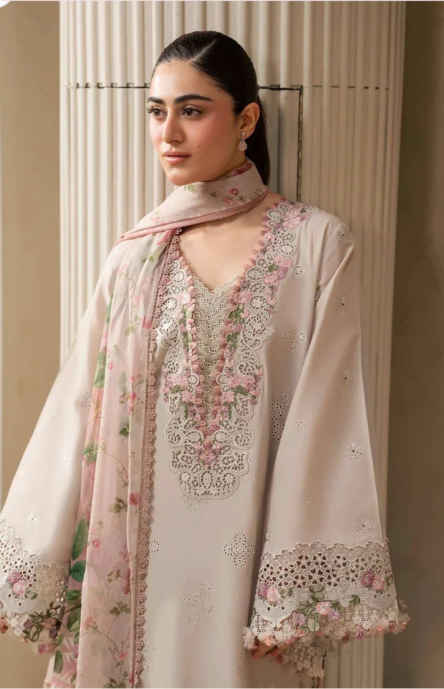 text
img_elaf_e_craft_lawn_awwal_boutique
