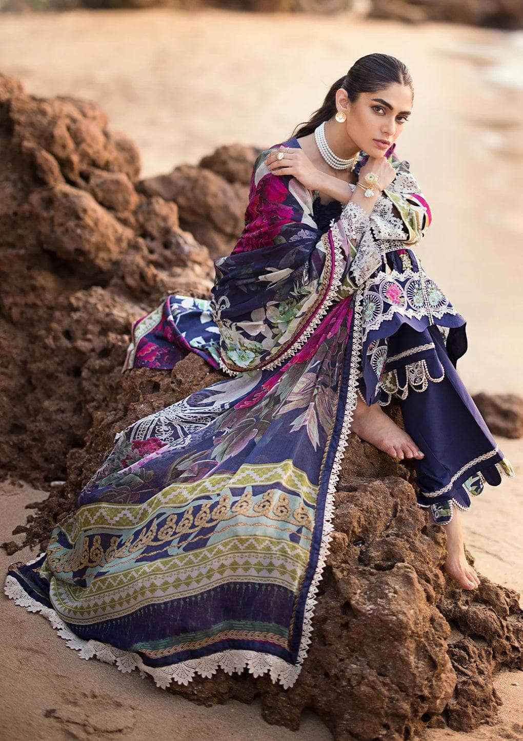img_elaf_signature_lawn_24_awwal_boutique