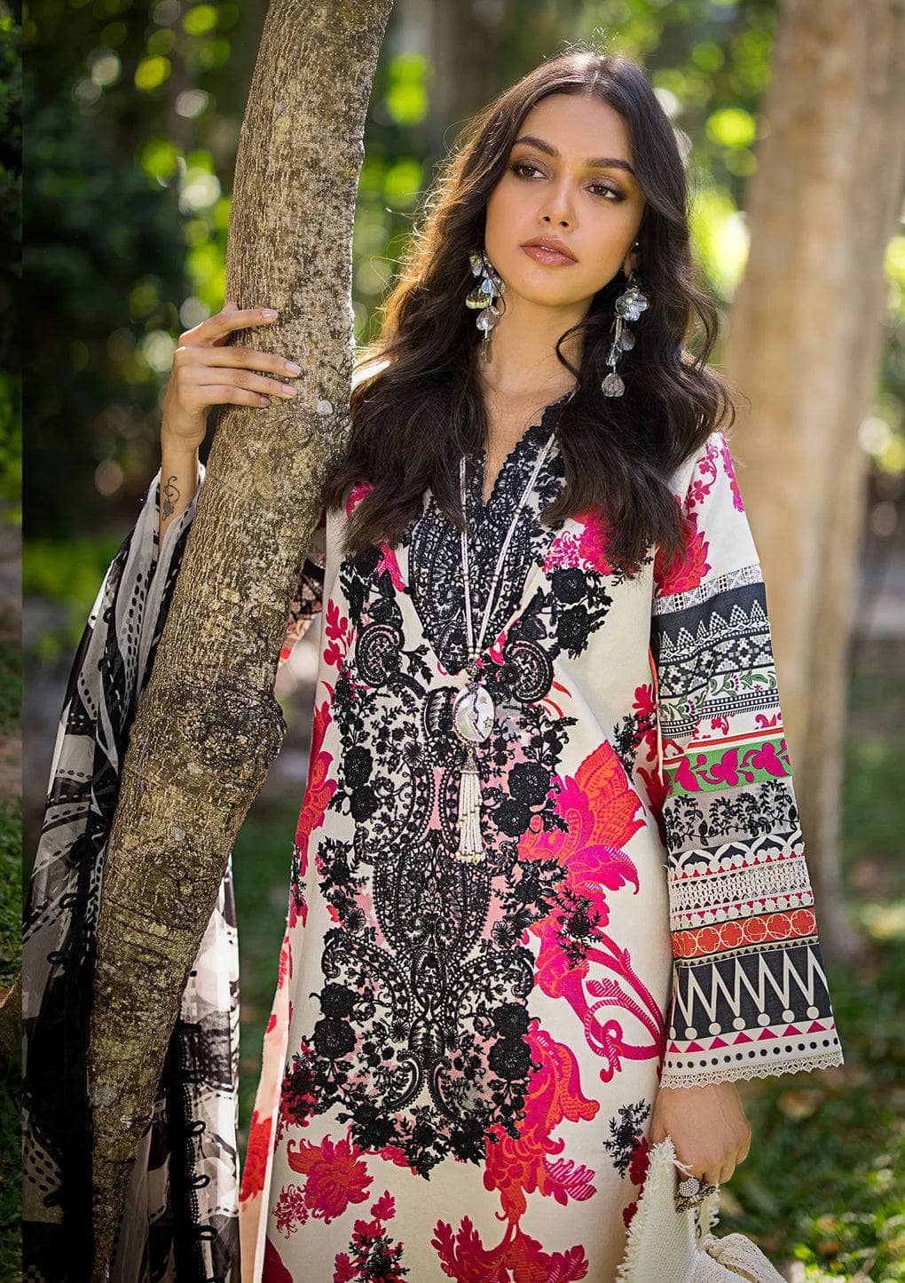 img_elaf_signature_lawn_24_awwal_boutique