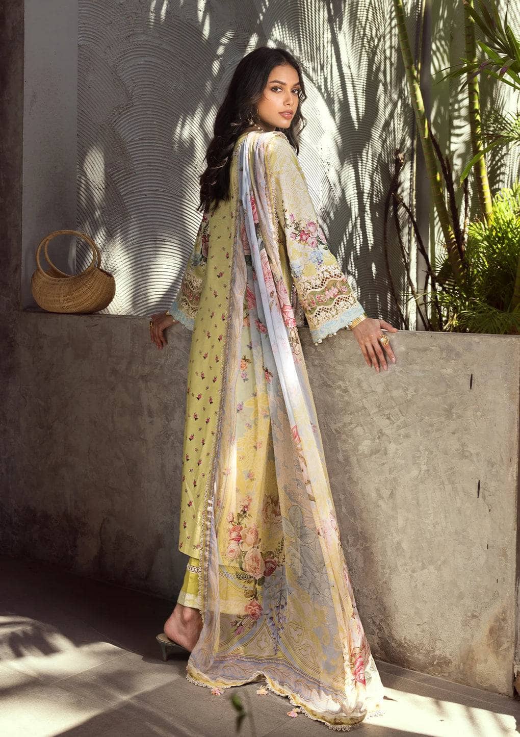 img_elaf_signature_lawn_24_awwal_boutique