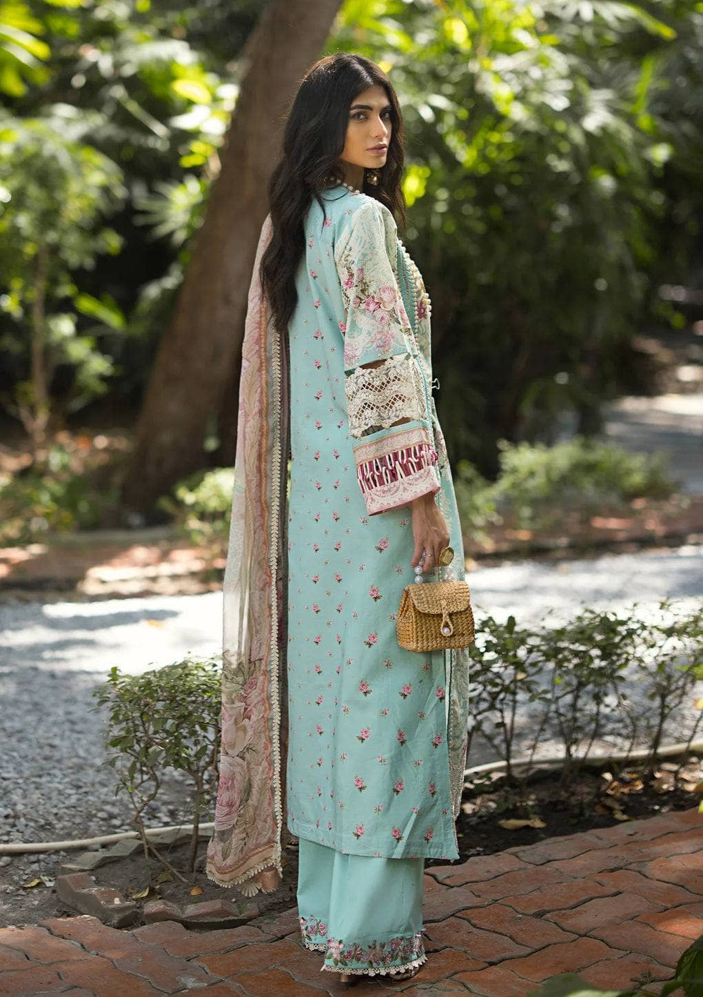 img_elaf_signature_lawn_24_awwal_boutique