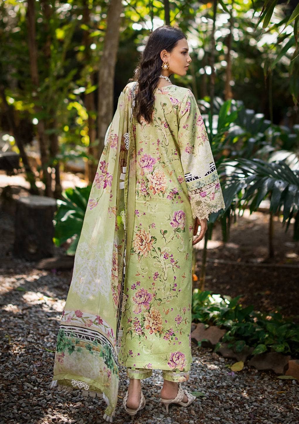img_elaf_signature_lawn_24_awwal_boutique