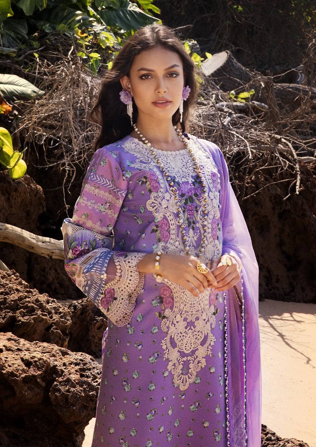 img_elaf_signature_lawn_24_awwal_boutique