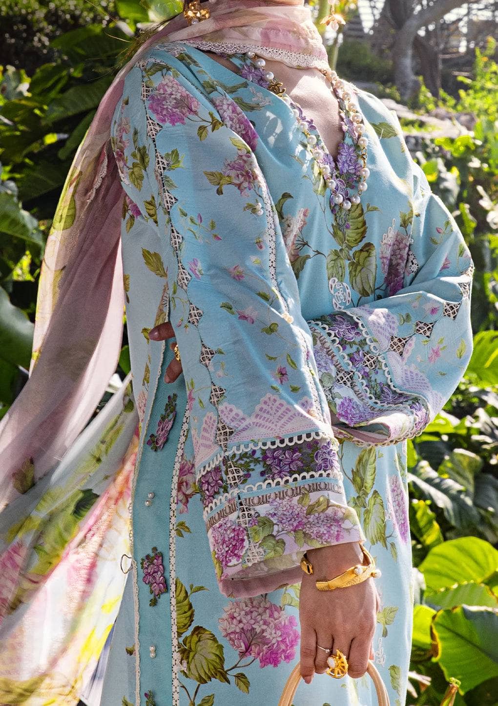 img_elaf_signature_lawn_24_awwal_boutique