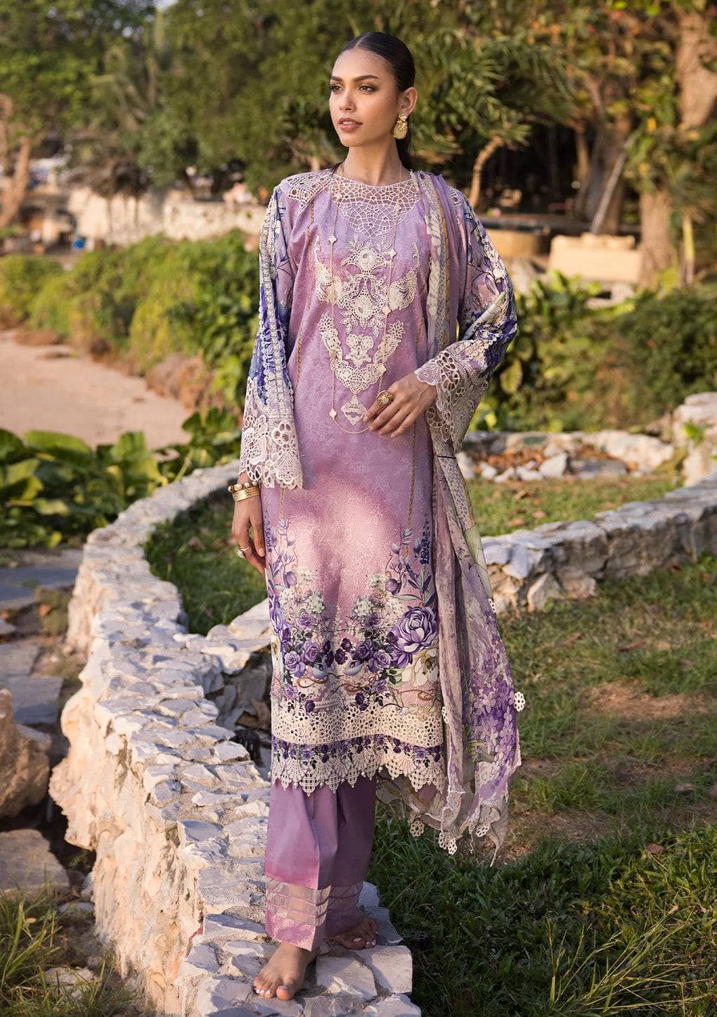 img_elaf_signature_lawn_24_awwal_boutique