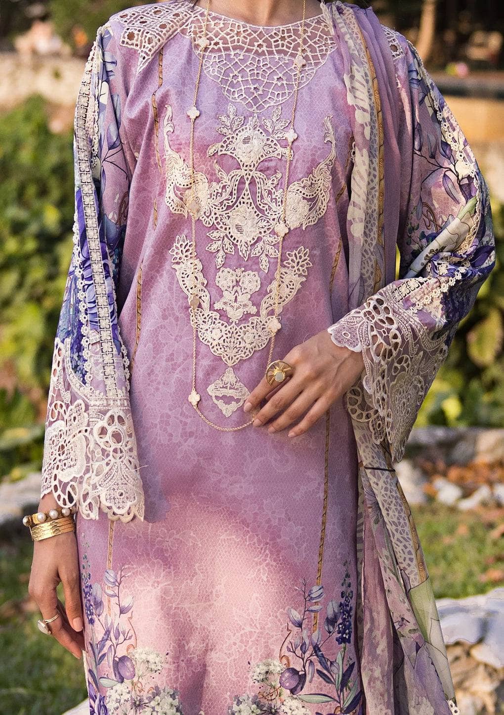 img_elaf_signature_lawn_24_awwal_boutique