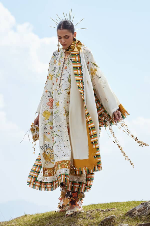 Elan Kashmee Luxury Lawn 26/SONAMARG (EL26-09 A)