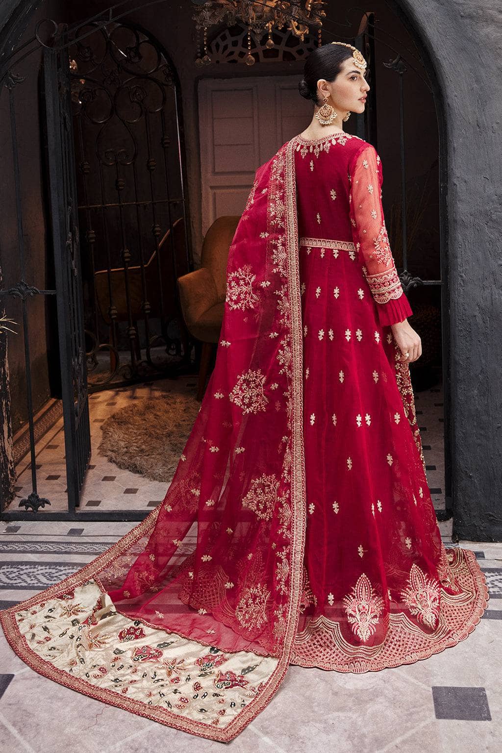 img_emaan_adeel_nawabzadi_awwal_boutique