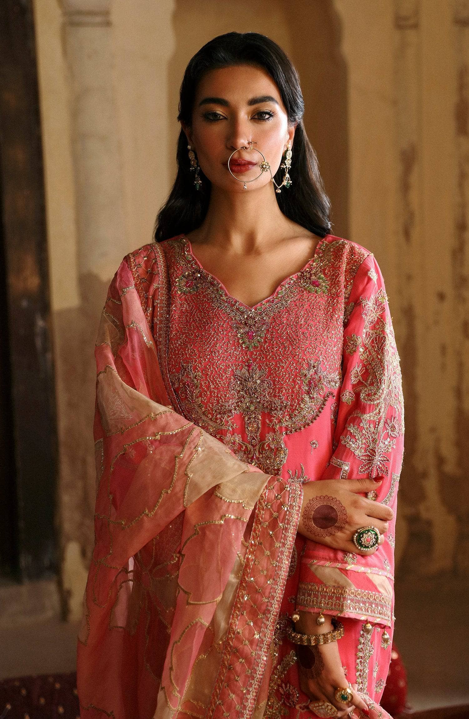 img_emaan_adeel_bridal_awwal_boutique