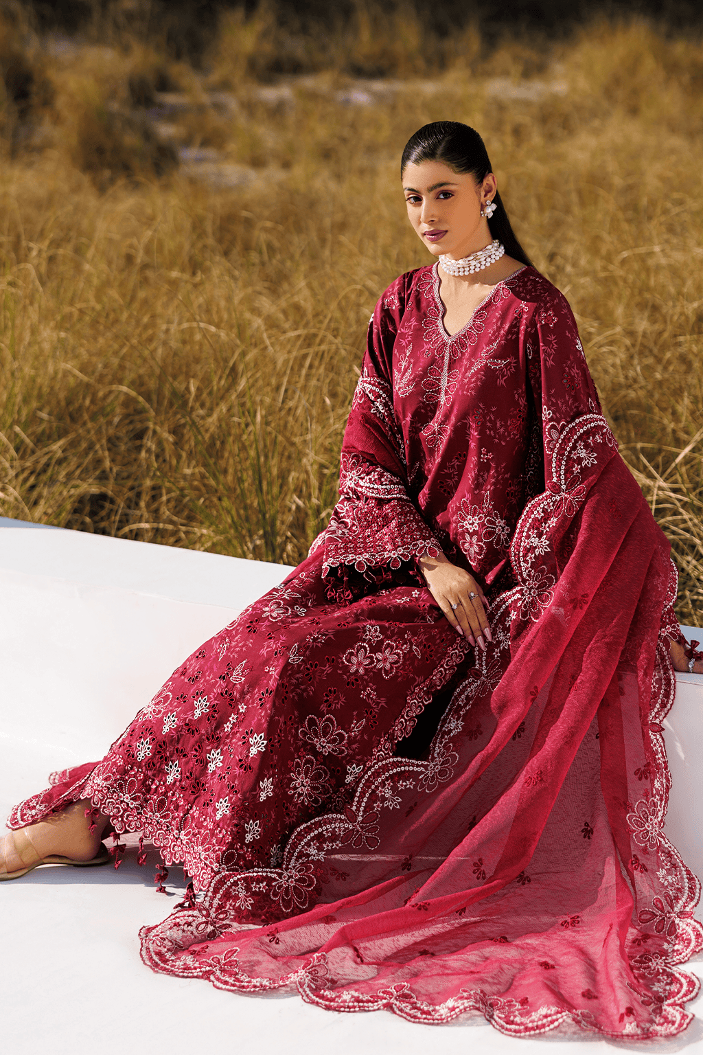 img_emaan_adeel_sunlit_groove_lawn_awwal_boutique