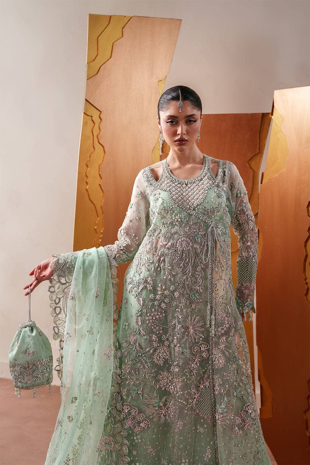 img_emaan_adeel_wedding_awwal_boutique