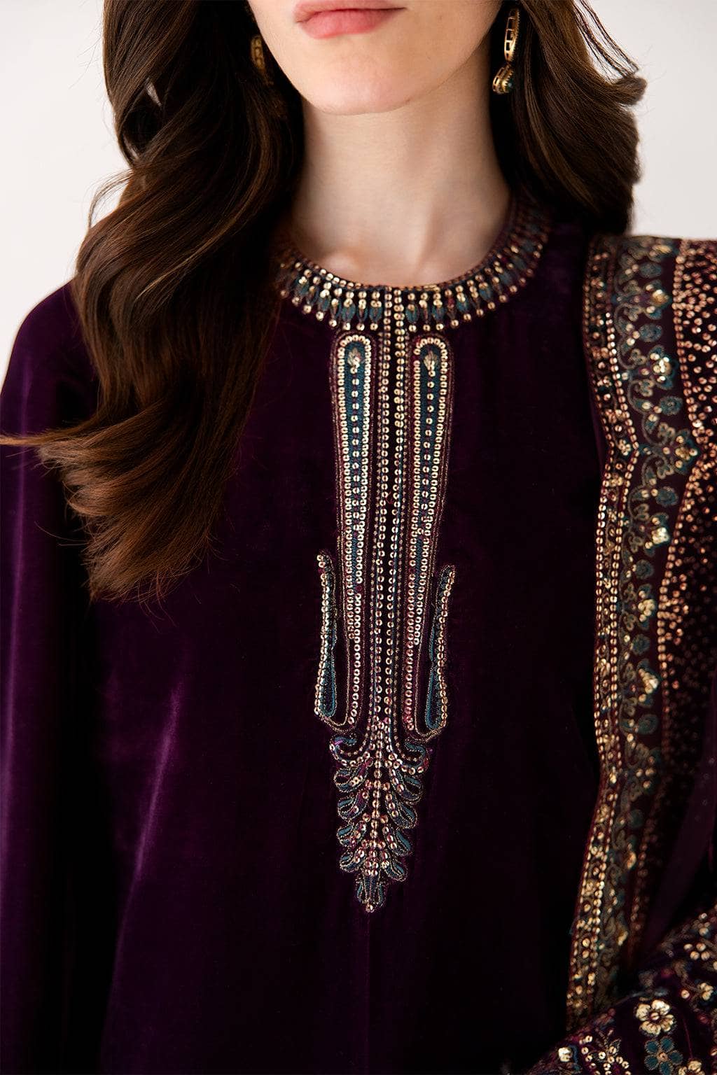 Emaan Adeel Velvet 26/Cecilia