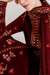 Emaan Adeel Velvet 26/Corinne