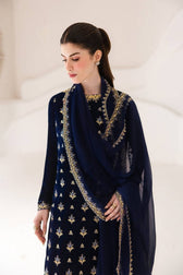 img_emaan_adeel_velvet_collection_awwal_boutique