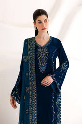 Emaan Adeel Velvet 26/Evanthe.