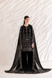 img_emaan_adeel_velvet_collection_awwal_boutique