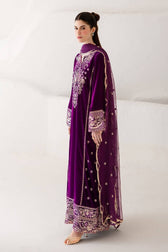 img_emaan_adeel_velvet_collection_awwal_boutique