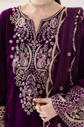 img_emaan_adeel_velvet_collection_awwal_boutique