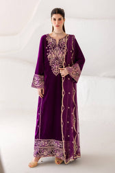 img_emaan_adeel_velvet_collection_awwal_boutique