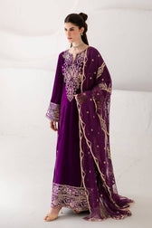 Emaan Adeel Velvet 26/Maelle