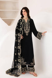 img_emaan_adeel_velvet_collection_awwal_boutique