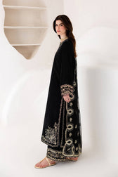 Emaan Adeel Velvet 26/Vera