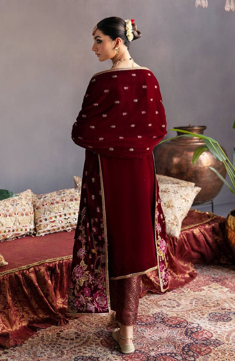 ing_emaan_adeel_velvet_awwal_boutique