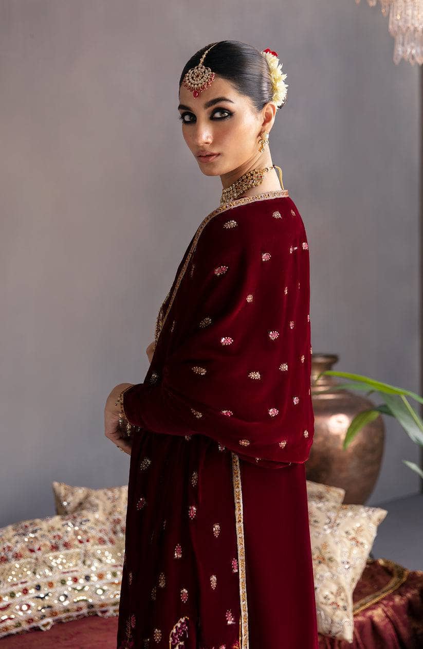 ing_emaan_adeel_velvet_awwal_boutique