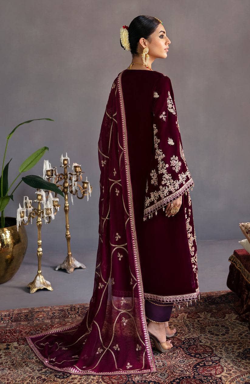ing_emaan_adeel_velvet_awwal_boutique