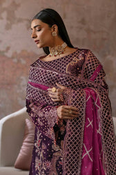 img_emaan_adeel_velvet_awwal_boutique