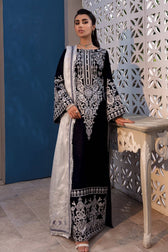 img_emaan_adeel_velvet_awwal_boutique