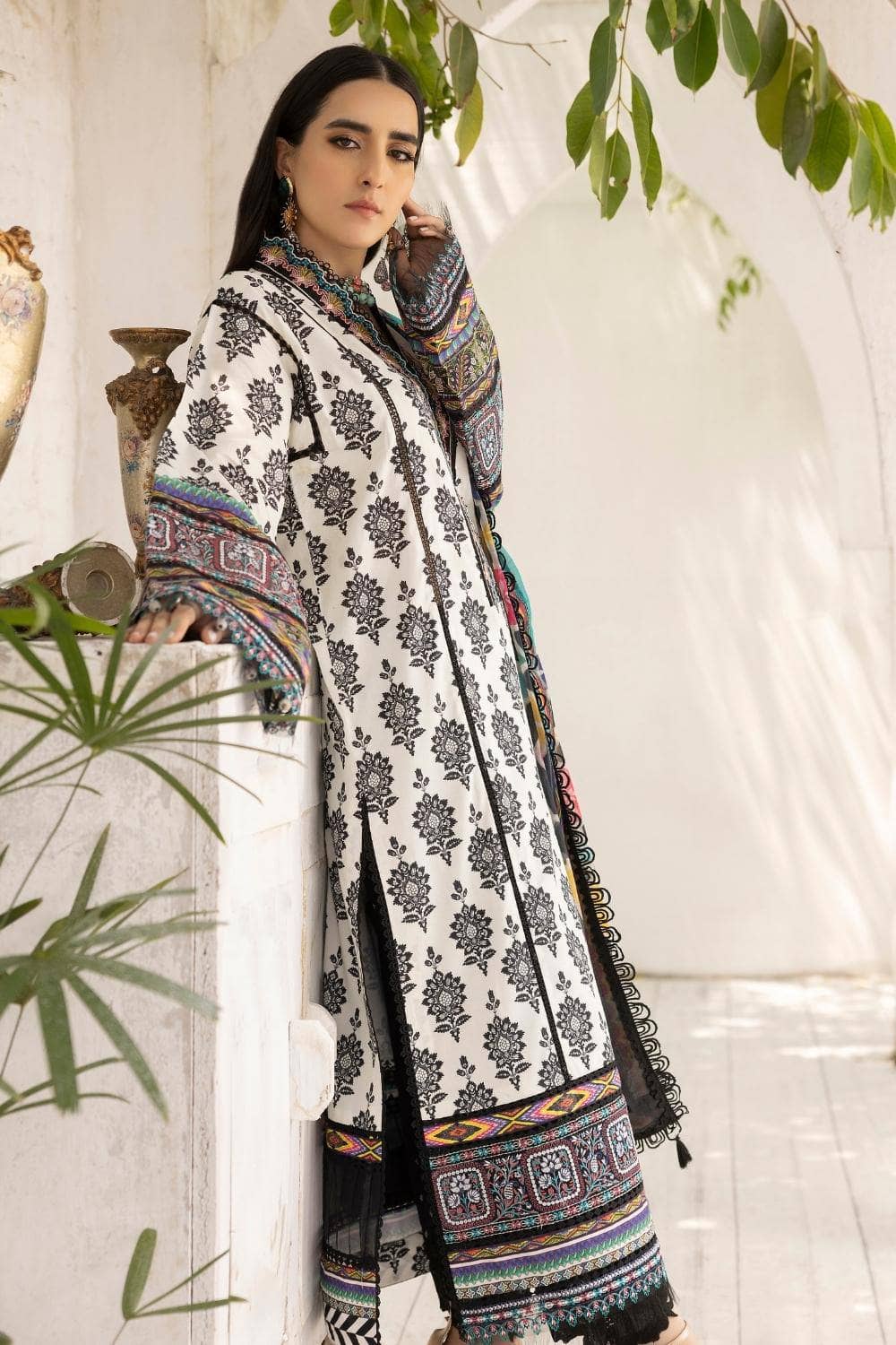img_faiza_faisal_ittehad_lawn_23_awwal_boutique