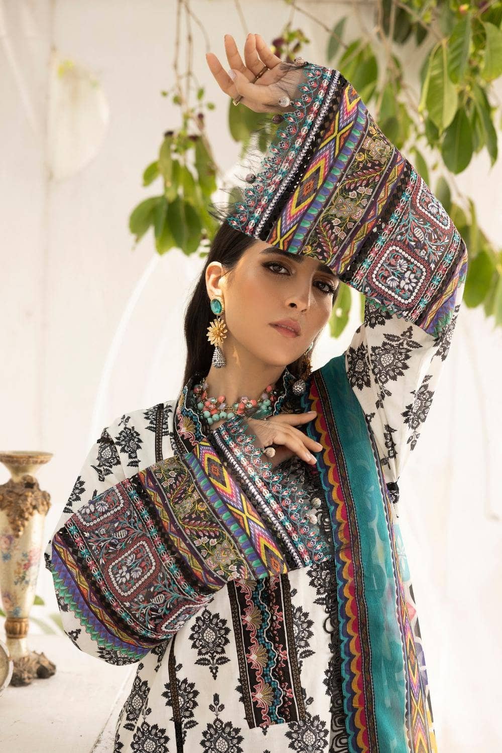 img_faiza_faisal_ittehad_lawn_23_awwal_boutique