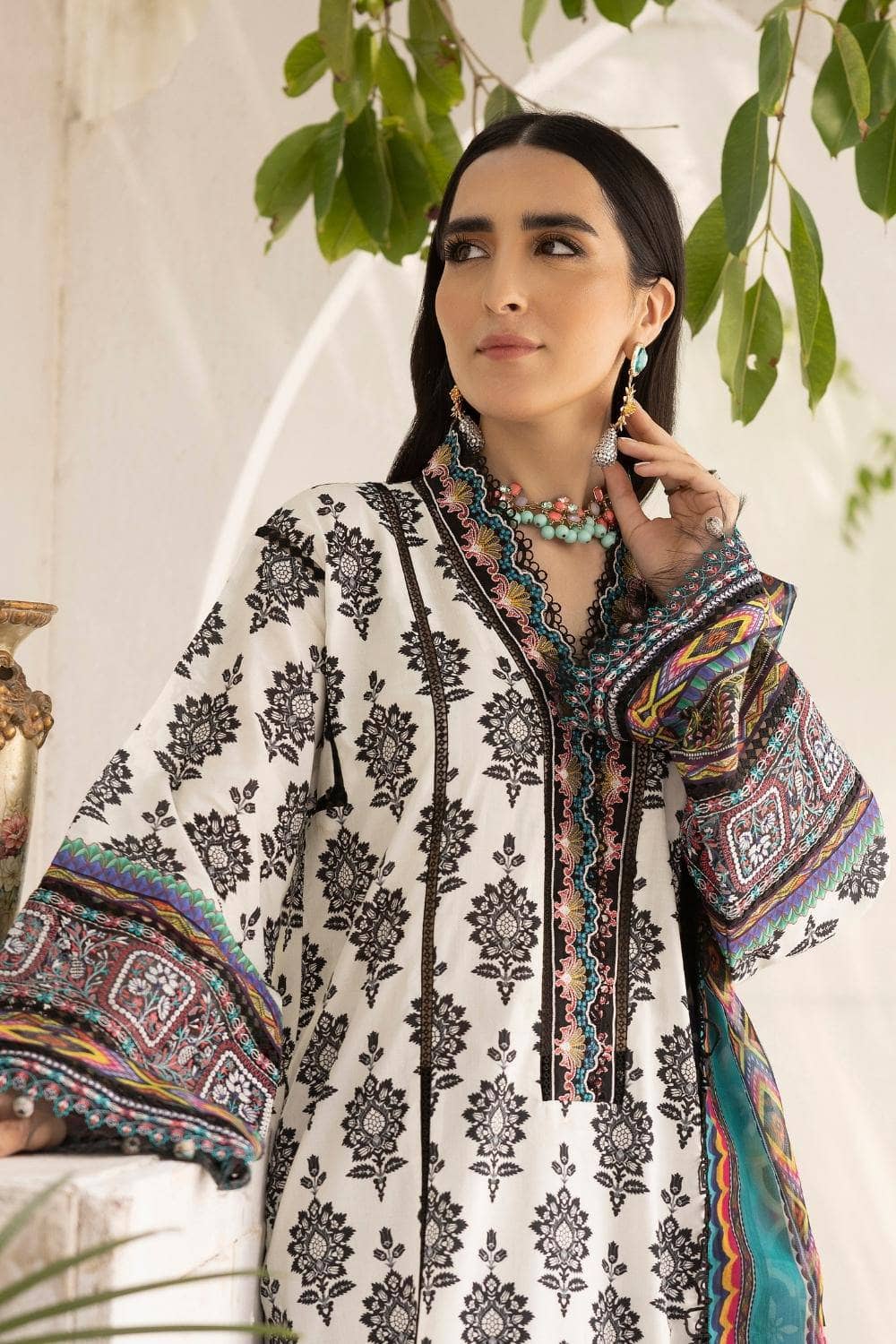 img_faiza_faisal_ittehad_lawn_23_awwal_boutique