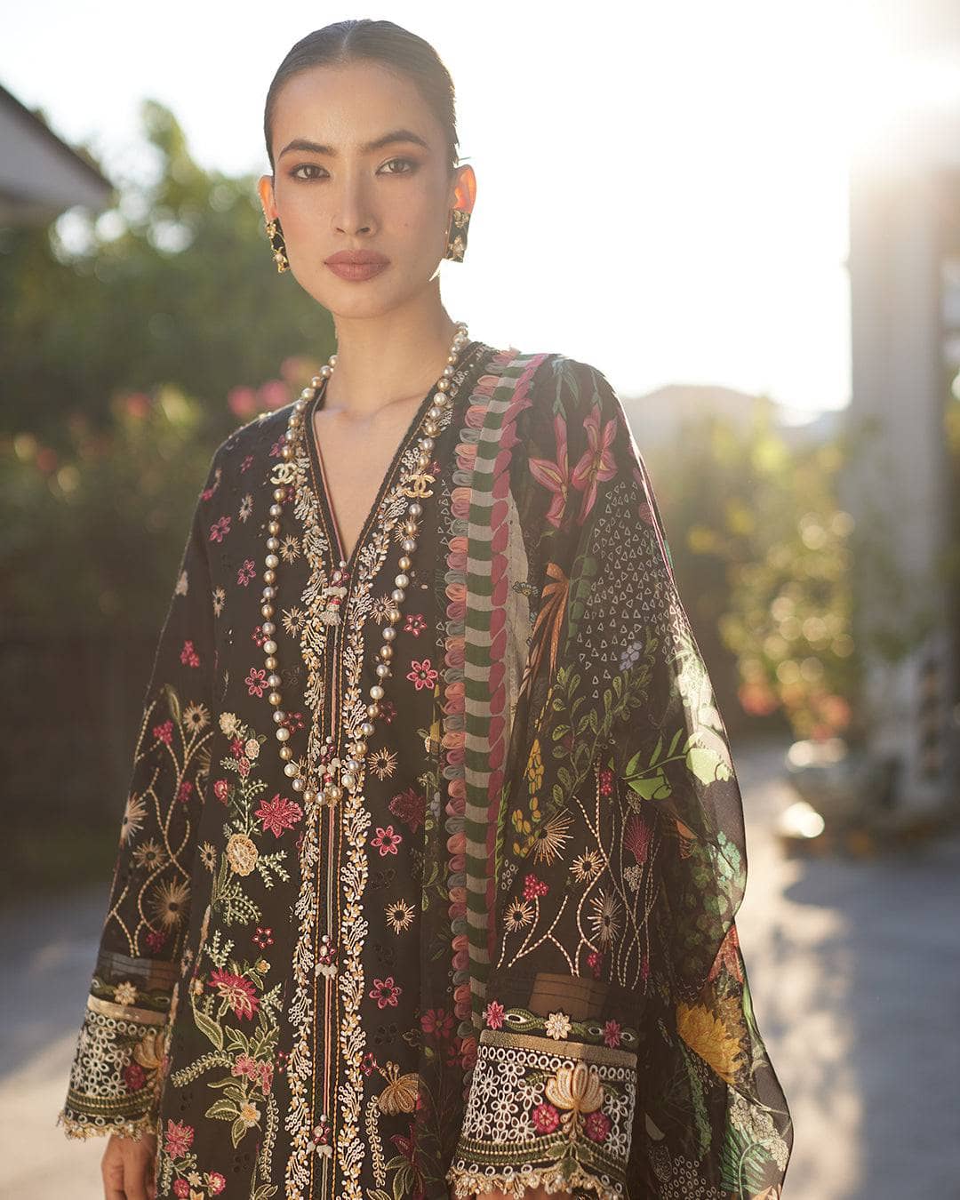 img_faiza_saqlain_lawn_24_awwal_boutique