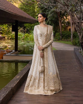 img_faiza_saqlain_lawn_tara_sutaria_awwal_boutique