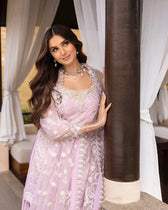 img_faiza_saqlain_lawn_tara_sutaria_awwal_boutique