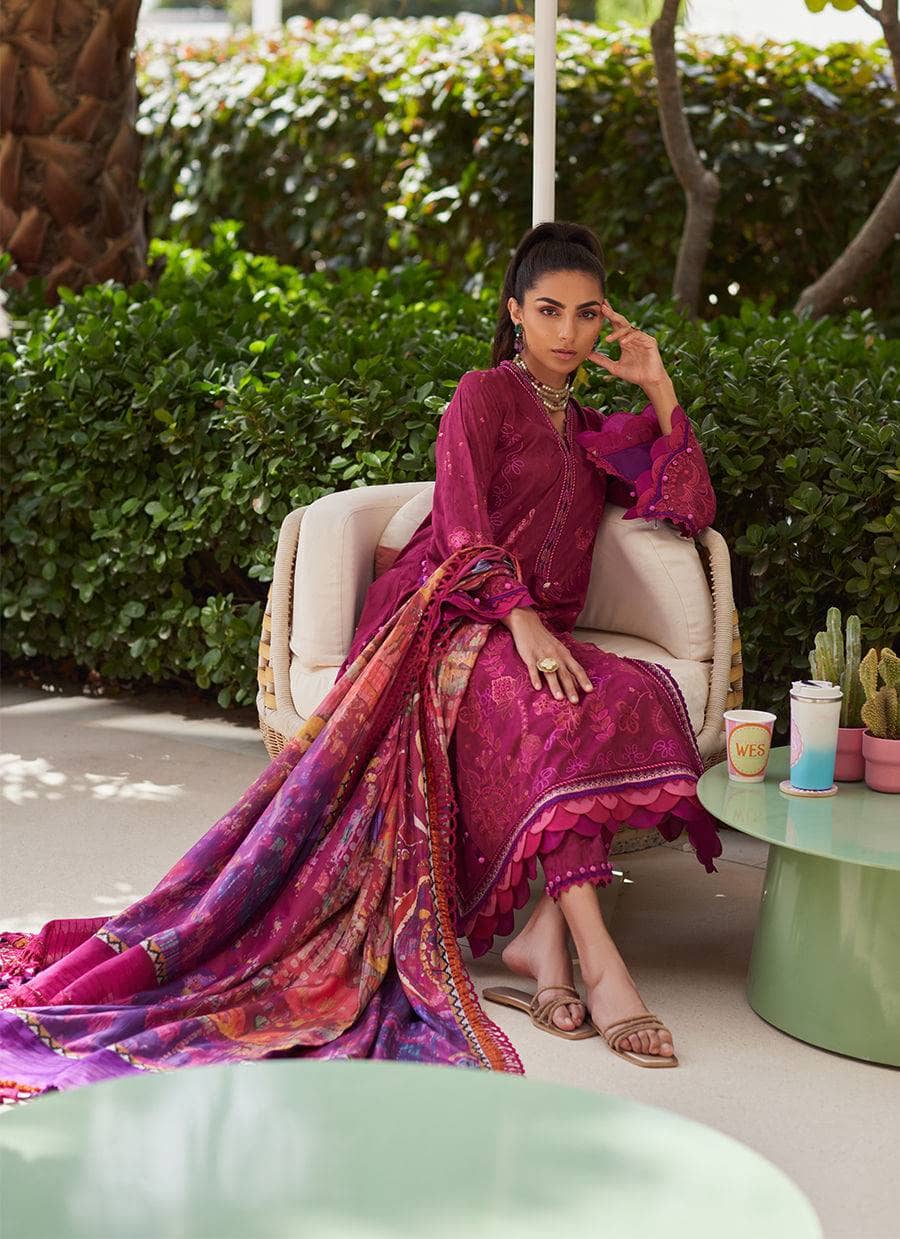 img_farah_talib_aziz_lawn_awwal_boutique