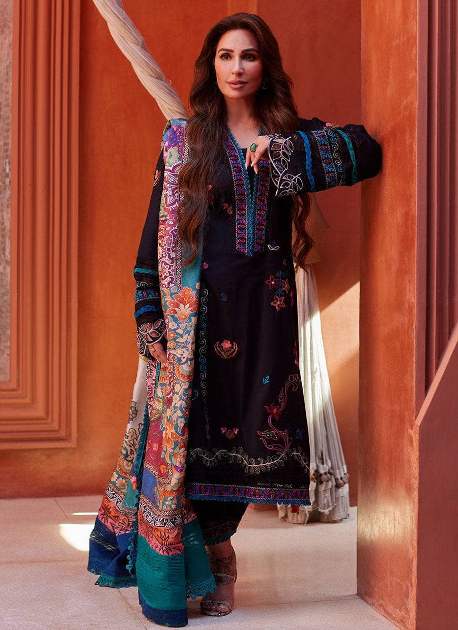 ing_farah_talib_aziz_lawn_24_awwal_boutique